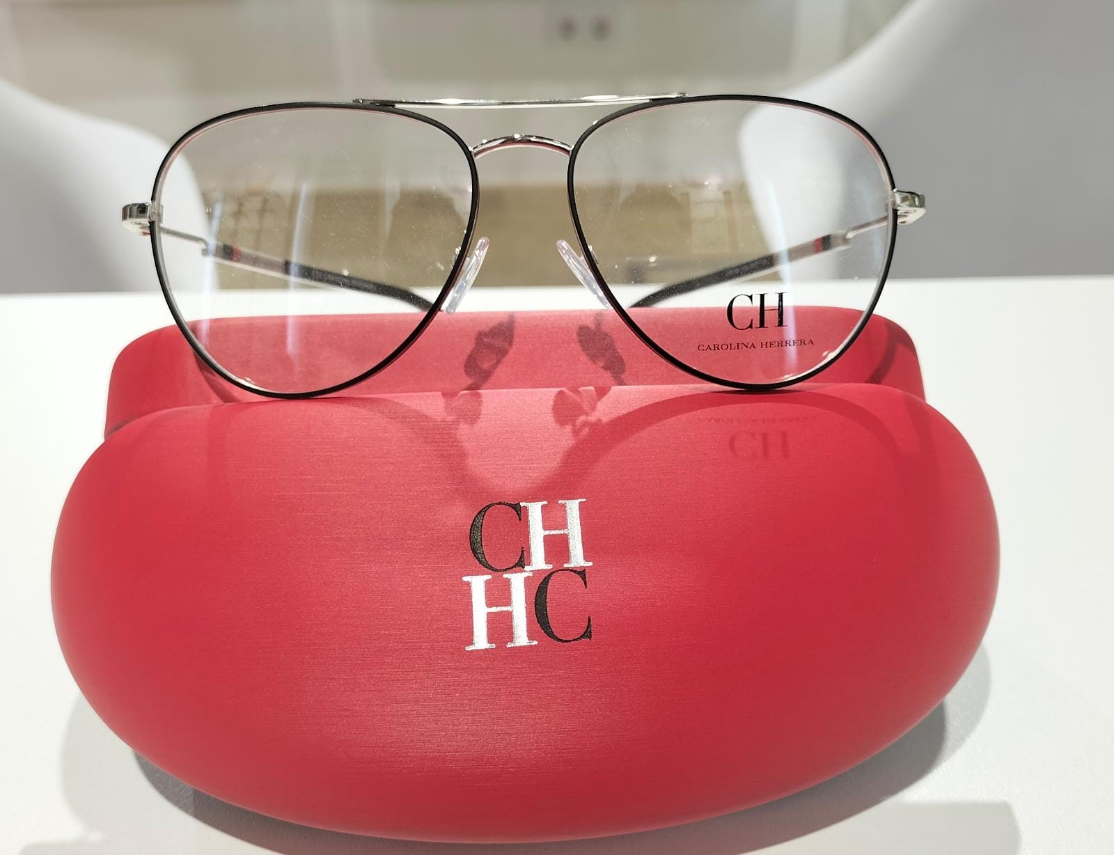 Gafa de graduado Carolina Herrera VHE142 Col.0k07 - Imagen 3