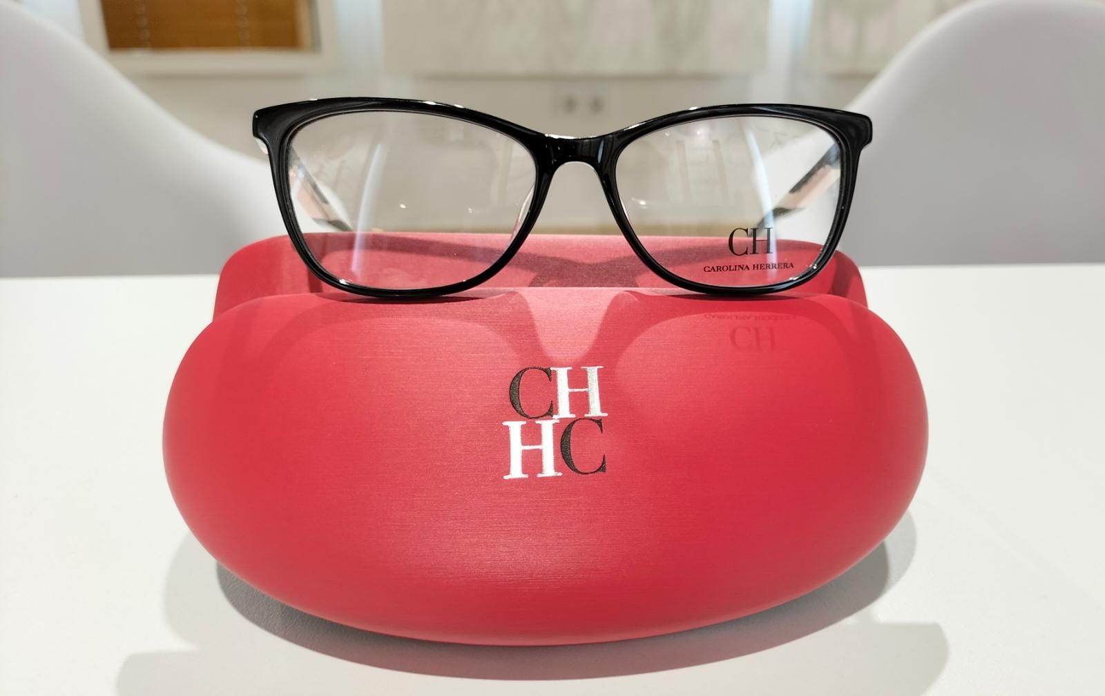 Gafa de graduado Carolina Herrera VHE771 Col.700Y - Imagen 3