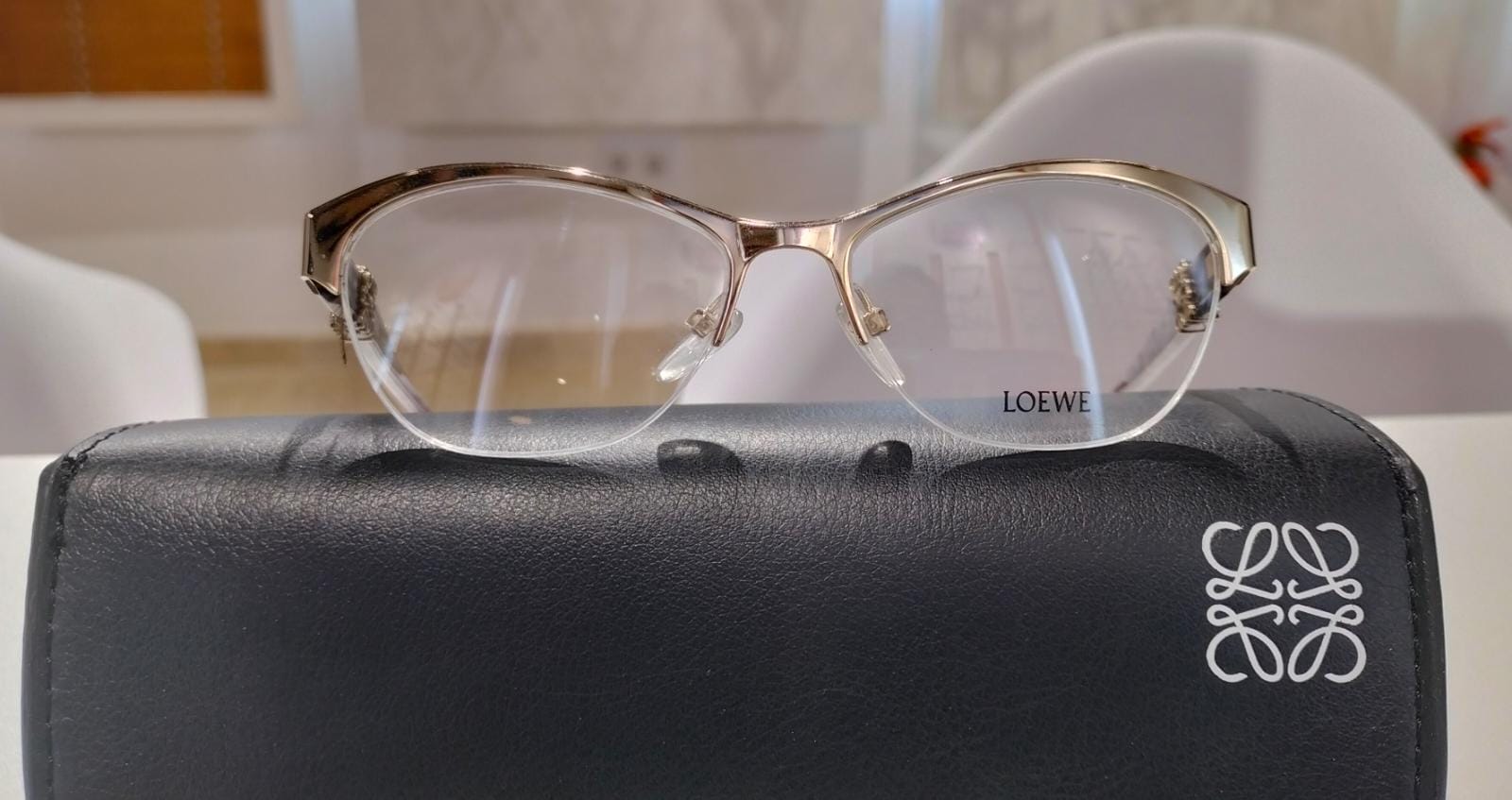 Gafa de graduado Loewe VLW482 Col.300K - Imagen 2